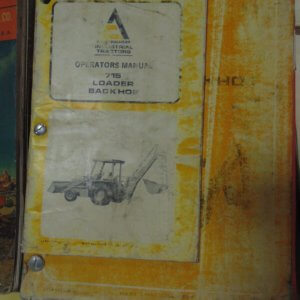 Allis Chalmers 715 Loader Backhoe Operator, Service and Parts Manual